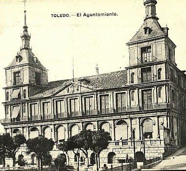 Edificio del Ayuntamiento en una postal hacia 1915 Edificio del Ayuntamiento en una postal hacia 1915