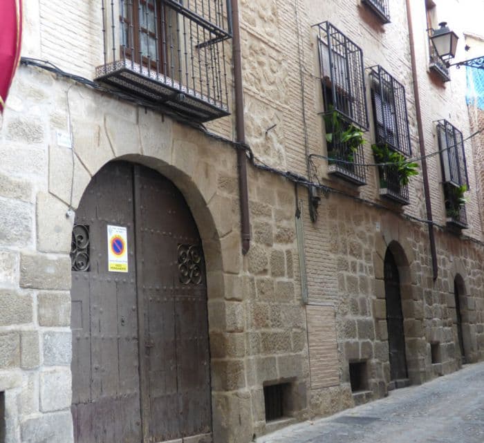 Entrada a la calle del Locum desde los Cuatro Tiempos Entrada a la calle del Locum desde los Cuatro Tiempos