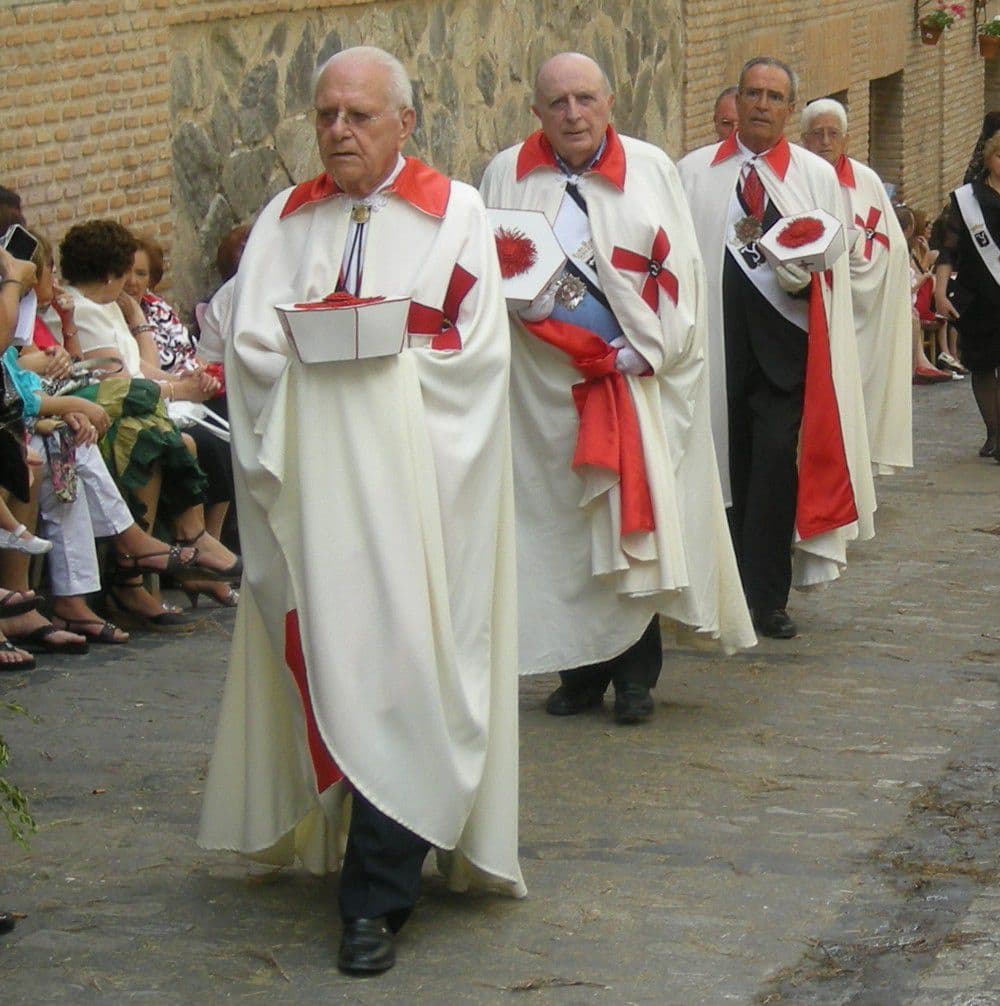 CapÃtulo de Nobles Caballeros y Damas de Isabel la Católica CapÃtulo de Nobles Caballeros y Damas de Isabel la Católica