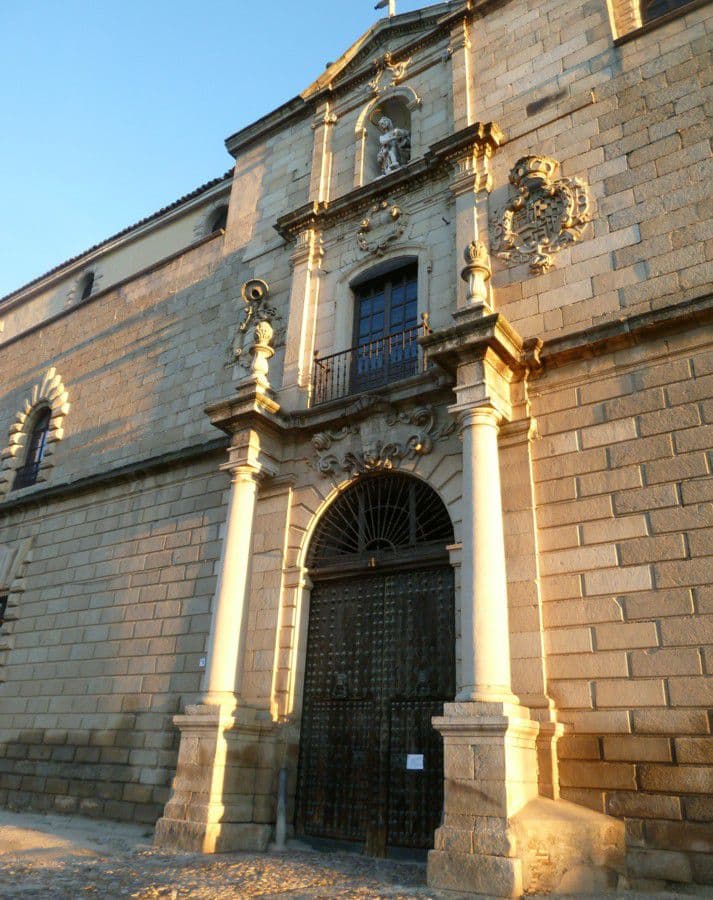 Portada principal del Hospital de Tavera Portada principal del Hospital de Tavera